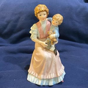 Home Interiors Mother and Son Figuine